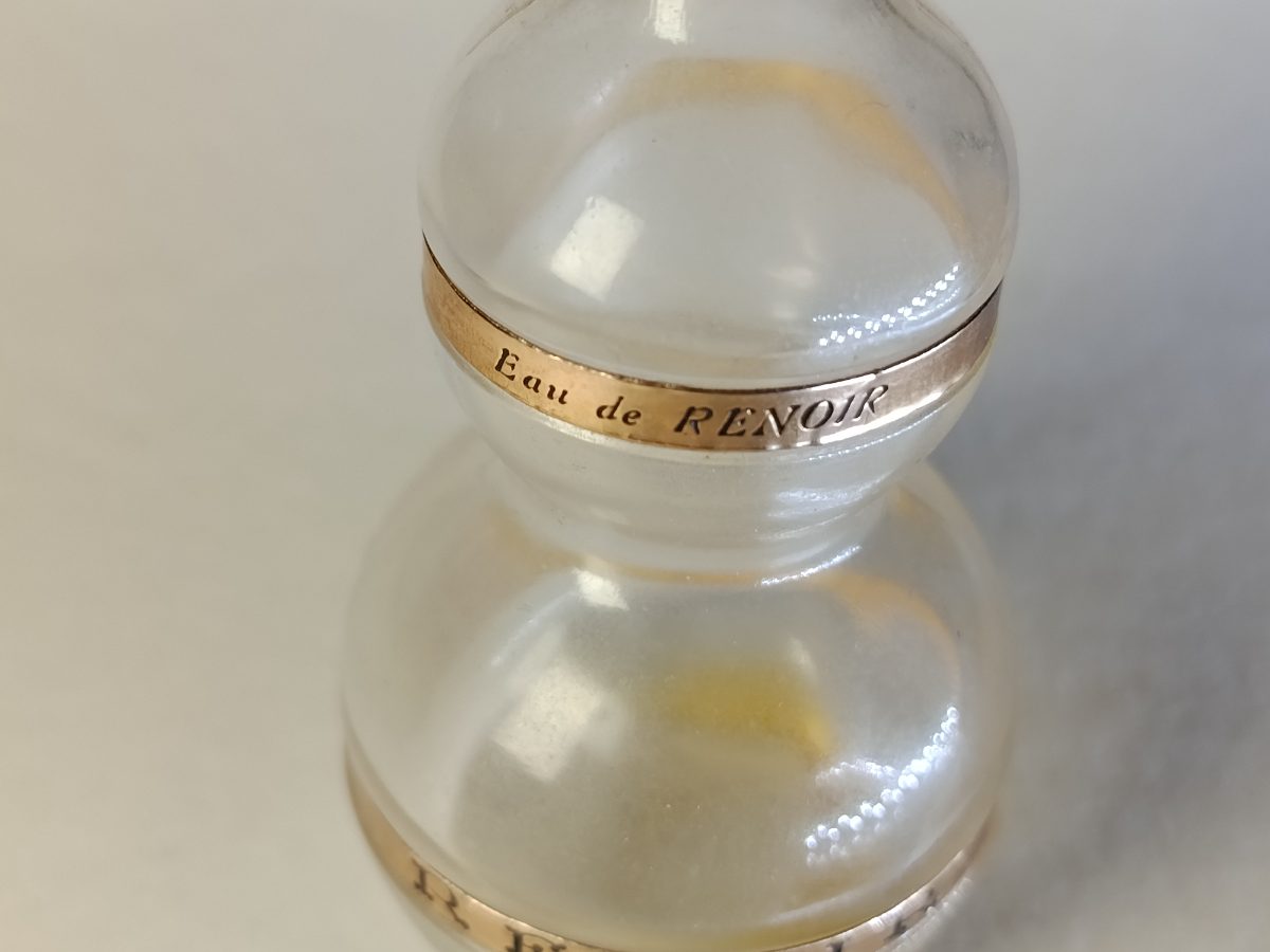 Eau de Renoir, Renoir : photo 1 : Hauteur 10,5 cm bouchon bakélite Vide
