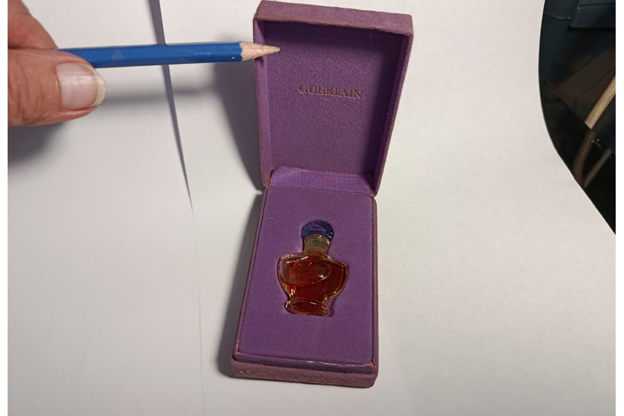 Shalimar, Guerlain : photo 1 d'un flacon de parfum ancien