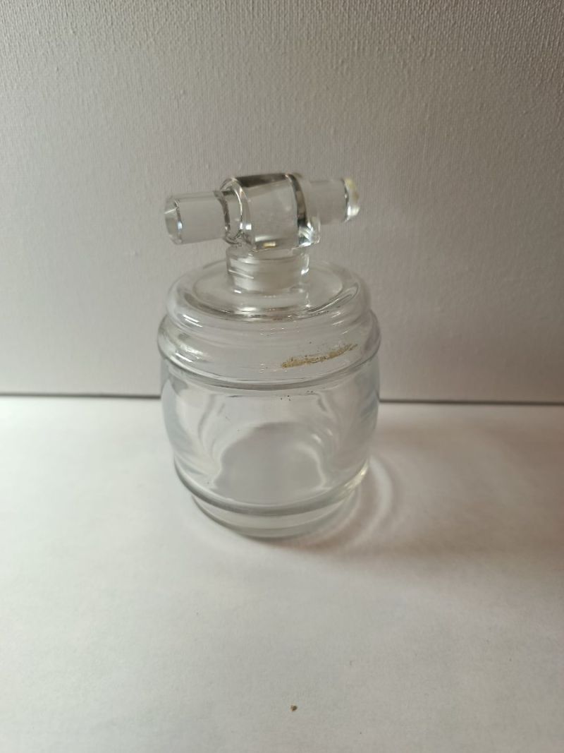Flacon n° 79 : photo 6 d'un flacon de parfum ancien