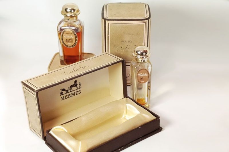 Lot de 2 flacons factices, Hermes : photo 4 d'un flacon de parfum ancien