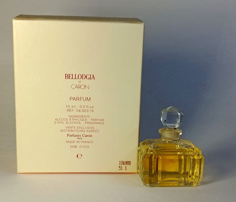Bellodgia, Caron : photo 3 : Flacon authentique d’Extrait de Parfum Bellodgia de Caron dans son coffret d'origine. Cette fragrance florale et épicée mythique, centrée s…