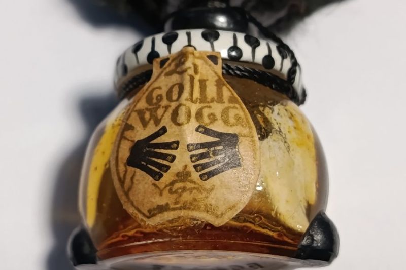 Golliwog, Vigny : photo 7 d'un flacon de parfum ancien