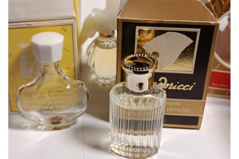 Lot de Miniatures, Nina Ricci : photo 6 d'un flacon de parfum ancien