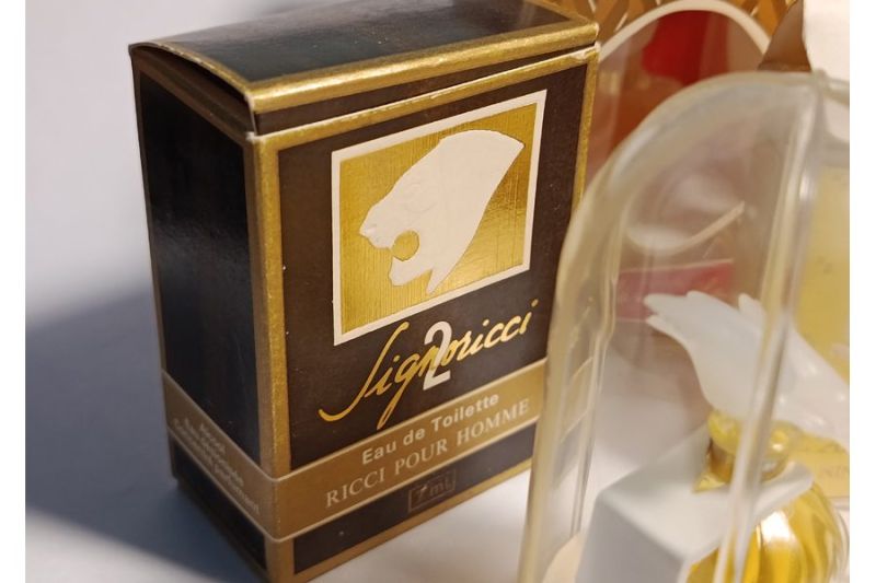 Lot de Miniatures, Nina Ricci : photo 2 d'un flacon de parfum ancien