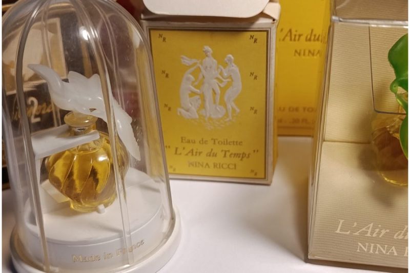 Lot de Miniatures, Nina Ricci : photo 3 d'un flacon de parfum ancien