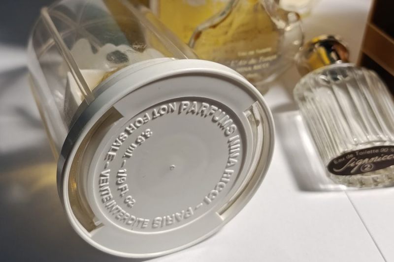 Lot de Miniatures, Nina Ricci : photo 8 d'un flacon de parfum ancien