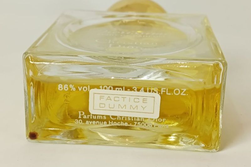 Diorissimo, Dior Christian : photo 4 d'un flacon de parfum ancien