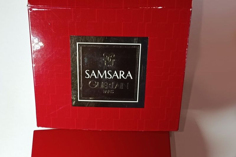 Samsara, Guerlain : photo 13 d'un flacon de parfum ancien