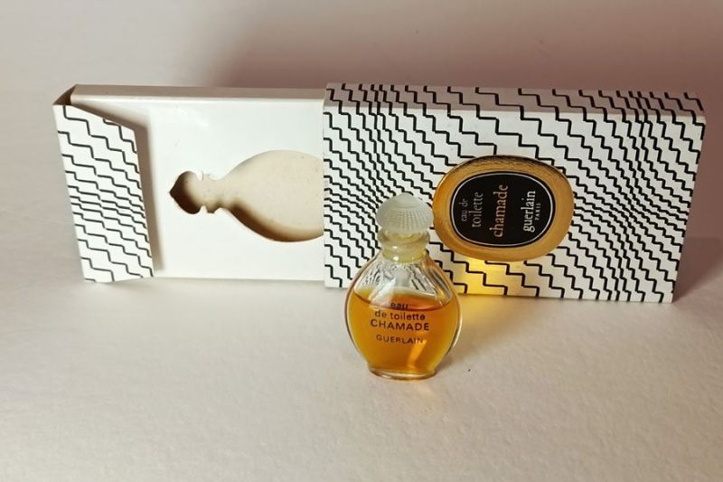 Chamade, Guerlain : photo 6 d'un flacon de parfum ancien