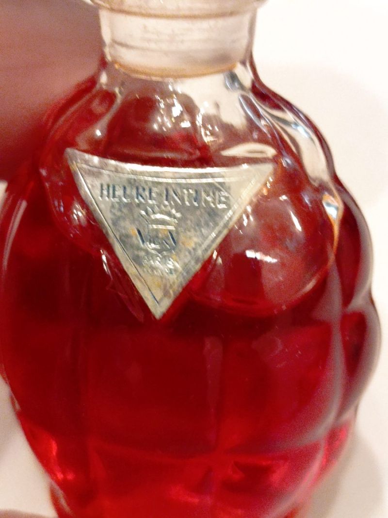 L’heure Intime, Vigny : photo 3 d'un flacon de parfum ancien